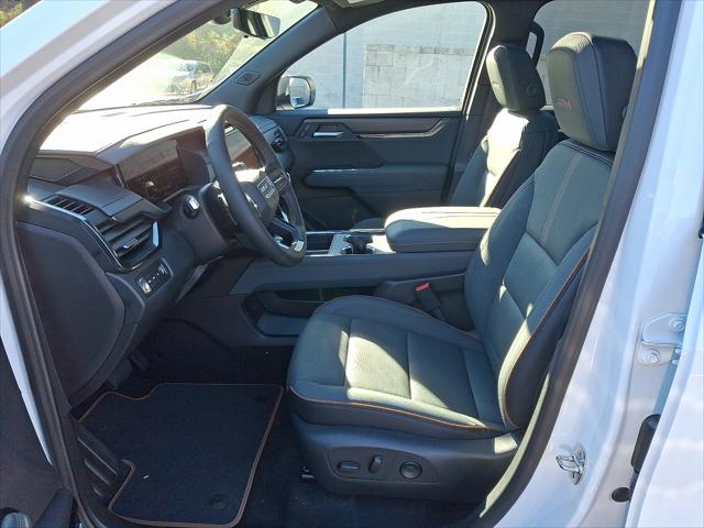 2026 GMC Acadia AWD AT4