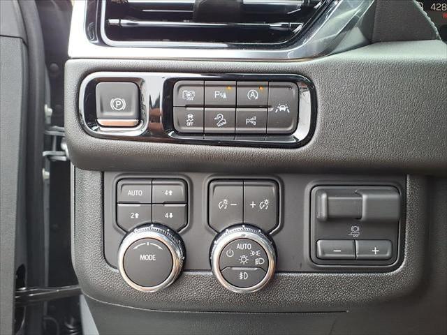 2025 GMC Yukon 4WD Denali