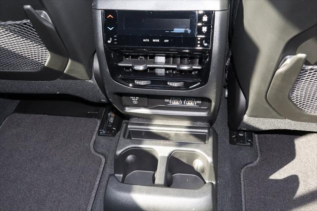 2025 Jeep Grand Cherokee L Overland 4x4