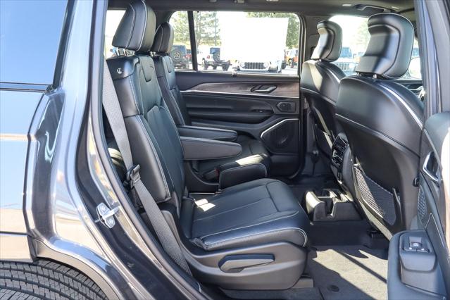 2025 Jeep Grand Cherokee L Overland 4x4