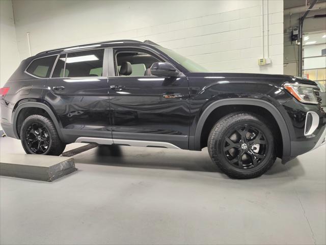 2025 Volkswagen Atlas 2.0T Peak Edition 2025 Volkswagen Atlas 2.0T Peak Edition