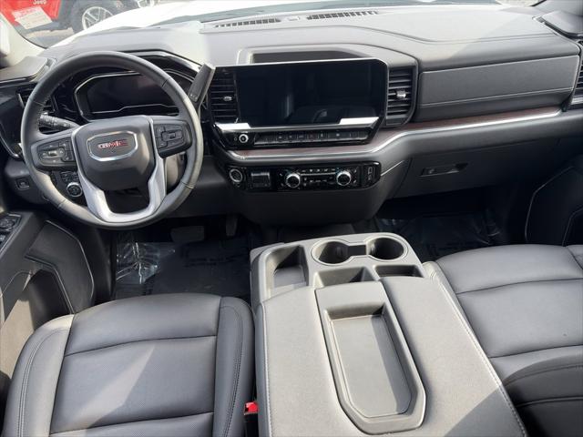 2025 GMC Sierra 1500 4WD Crew Cab Short Box SLT