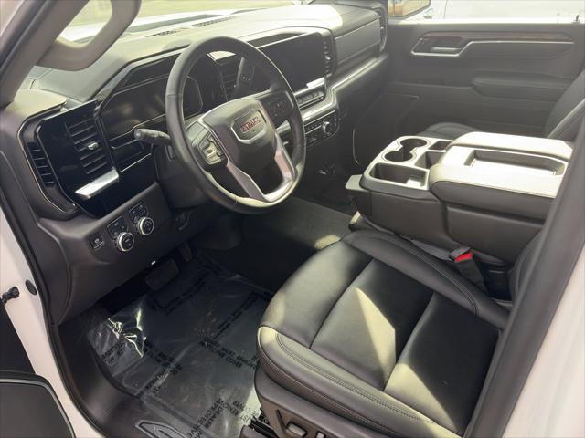 2025 GMC Sierra 1500 4WD Crew Cab Short Box SLT