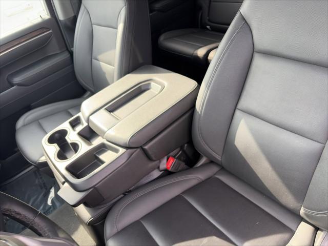 2025 GMC Sierra 1500 4WD Crew Cab Short Box SLT