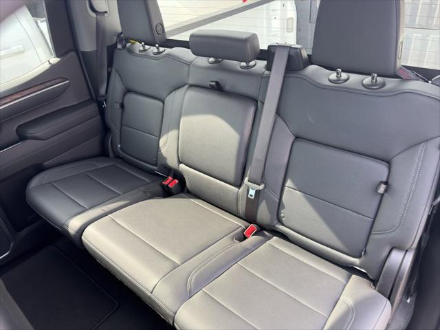 2025 GMC Sierra 1500 4WD Crew Cab Short Box SLT