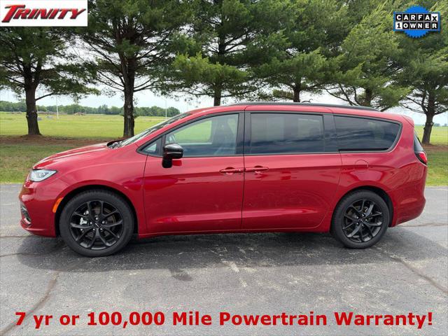 2025 Chrysler Pacifica Limited for sale in Taylorville, IL