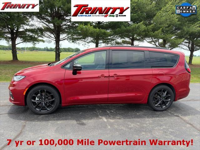 2025 Chrysler Pacifica Limited for sale in Taylorville, IL