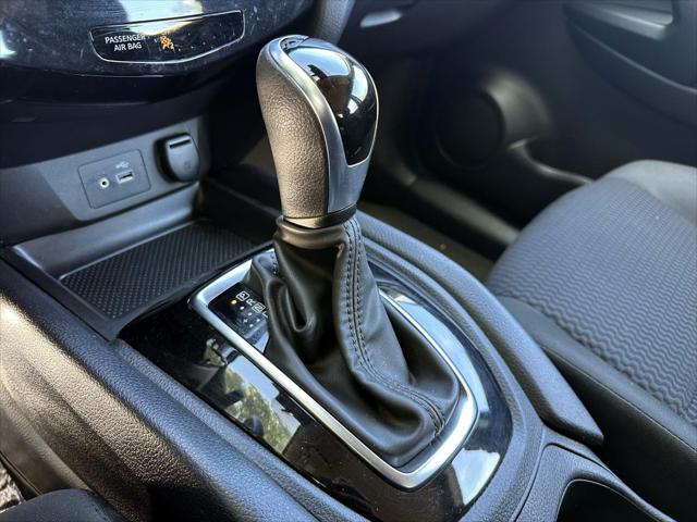 2022 Nissan Rogue Sport S AWD Xtronic CVT [21]