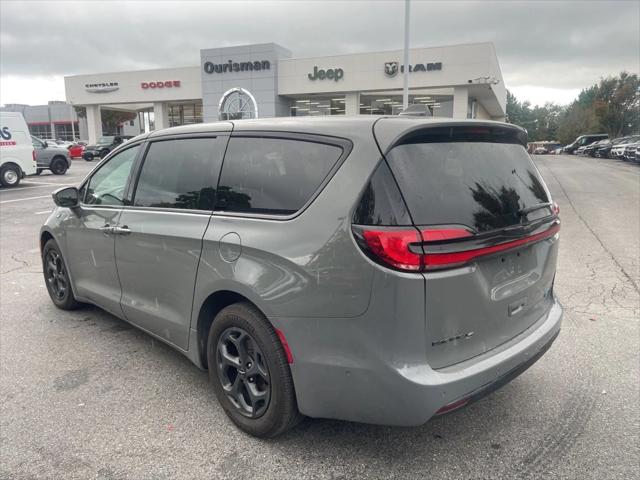 2022 Chrysler Pacifica Hybrid Touring L