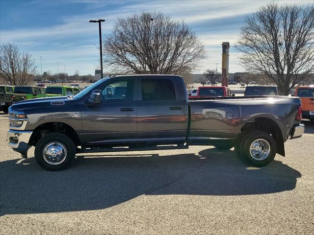 2026 RAM Ram 3500 RAM 3500 TRADESMAN CREW CAB 4X4 8 BOX
