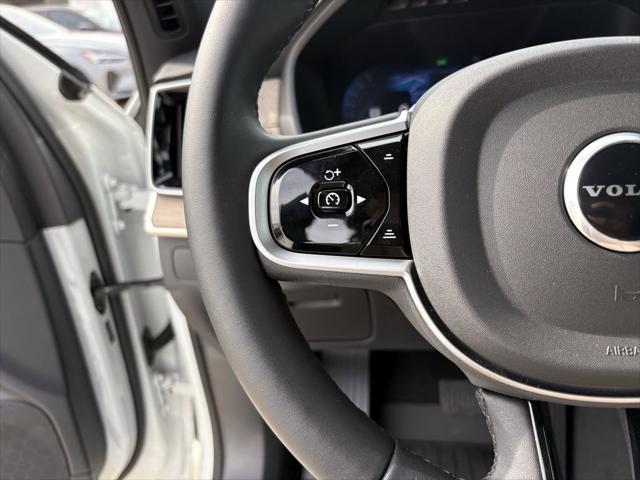 2026 Volvo XC90 Ultra, B6 AWD Gas (mild hybrid), Gasoline, Bright, 7 Seats