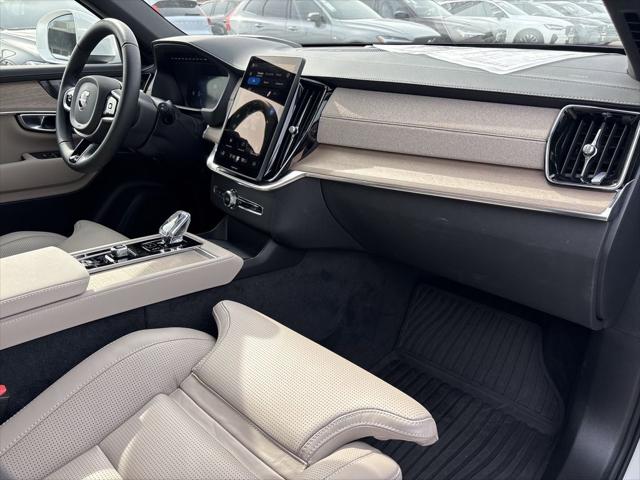 2026 Volvo XC90 Ultra, B6 AWD Gas (mild hybrid), Gasoline, Bright, 7 Seats