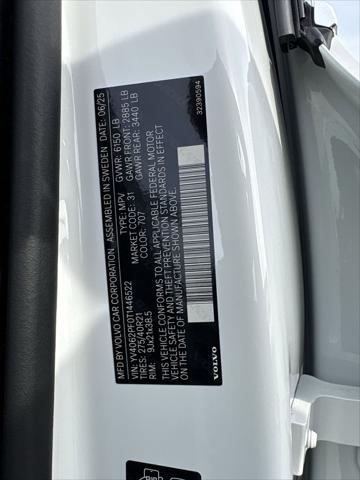 2026 Volvo XC90 Ultra, B6 AWD Gas (mild hybrid), Gasoline, Bright, 7 Seats