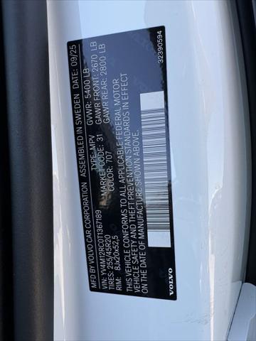 2026 Volvo XC60 B5 Plus