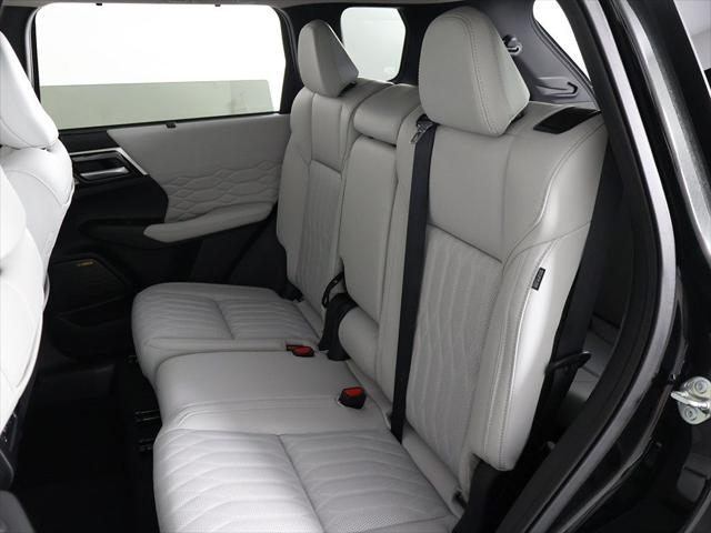 2025 Mitsubishi Outlander PLATINUM EDITION 2.5 S-AWC