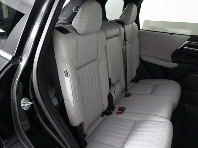 2025 Mitsubishi Outlander PLATINUM EDITION 2.5 S-AWC
