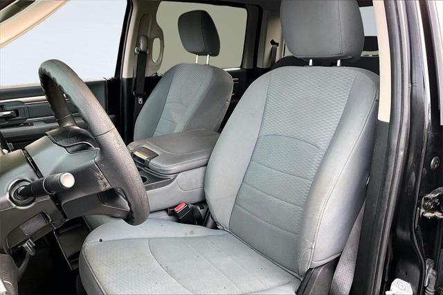 2019 Ram 1500 Classic SLT Crew Cab 4x4 5'7" Box