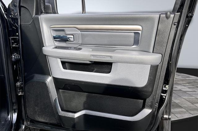 2019 Ram 1500 Classic SLT Crew Cab 4x4 5'7" Box