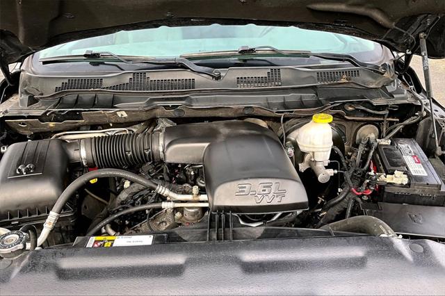 2019 Ram 1500 Classic SLT Crew Cab 4x4 5'7" Box