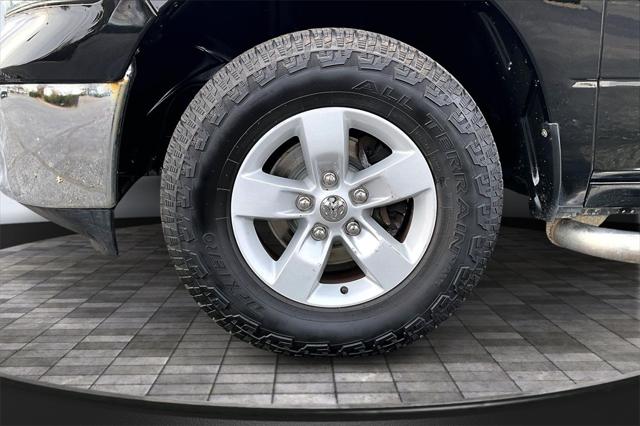 2019 Ram 1500 Classic SLT Crew Cab 4x4 5'7" Box