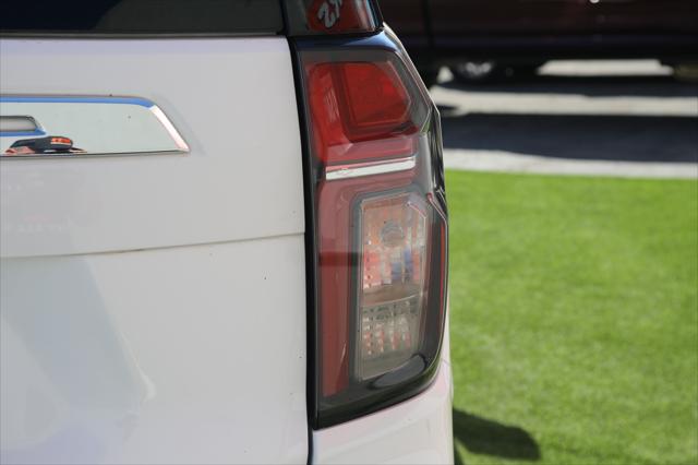 2023 Chevrolet Suburban 2WD Premier