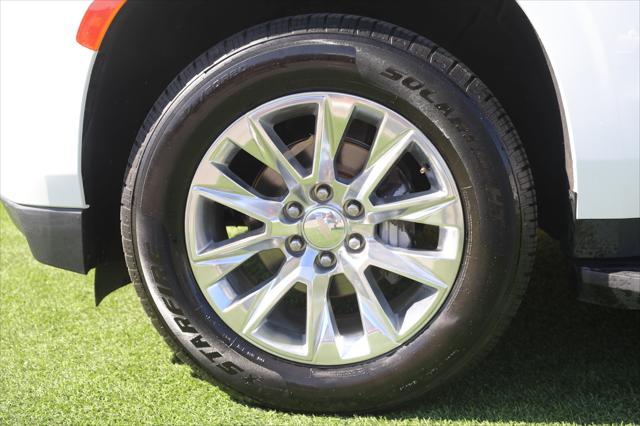 2023 Chevrolet Suburban 2WD Premier