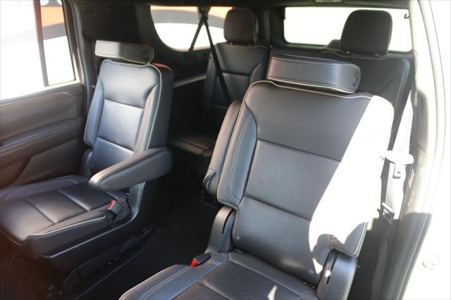 2023 Chevrolet Suburban 2WD Premier