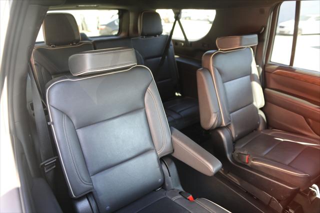 2023 Chevrolet Suburban 2WD Premier