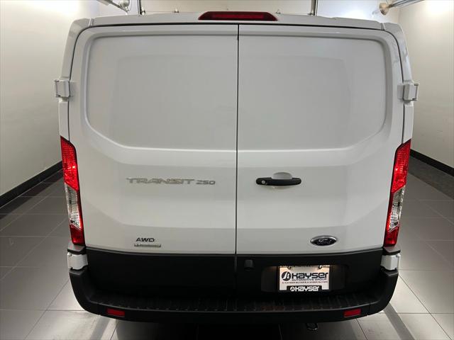 2025 Ford Transit Cargo Van Base