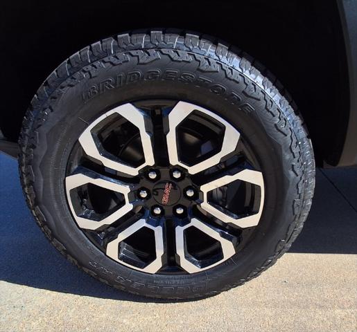 2026 GMC Canyon 4WD AT4