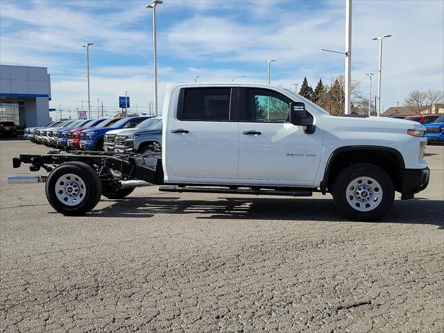2026 Chevrolet Silverado 3500HD Crew Cab, Long Bed, WT Dual Rear Wheel, RWD