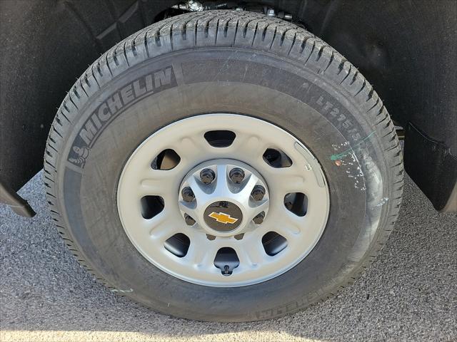 2026 Chevrolet Silverado 3500HD Crew Cab, Long Bed, WT Dual Rear Wheel, RWD