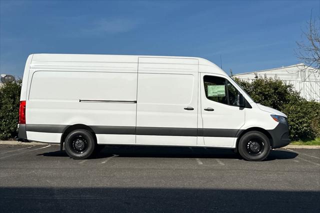 2026 Mercedes-Benz Sprinter Cargo Van 2500 High Roof I4 Diesel 170 RWD