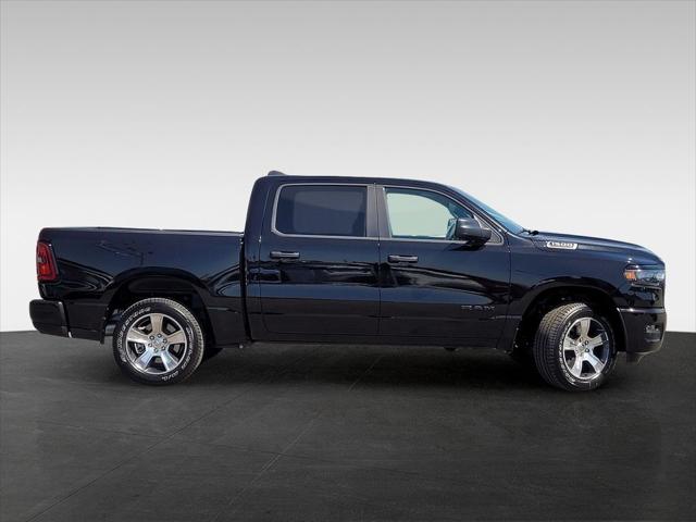 2026 RAM Ram 1500 RAM 1500 EXPRESS CREW CAB 4X2 57 BOX