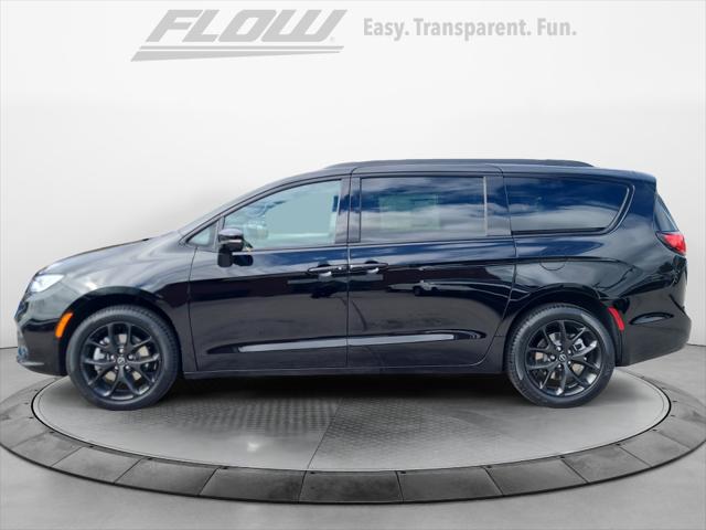 2026 Chrysler Pacifica Select AWD