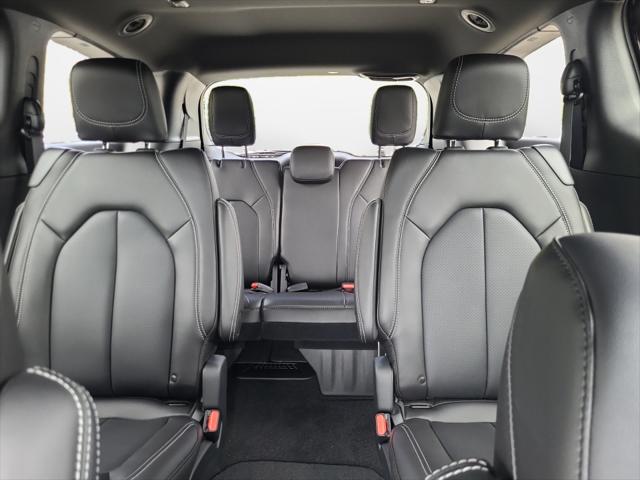 2026 Chrysler Pacifica Select AWD