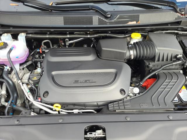 2026 Chrysler Pacifica Select AWD