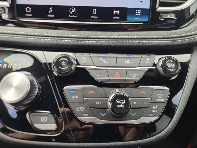 2026 Chrysler Pacifica Select AWD