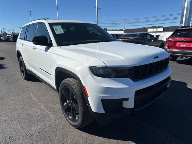 2023 Jeep Grand Cherokee L Altitude 4x4 2023 Jeep Grand Cherokee L Altitude 4x4