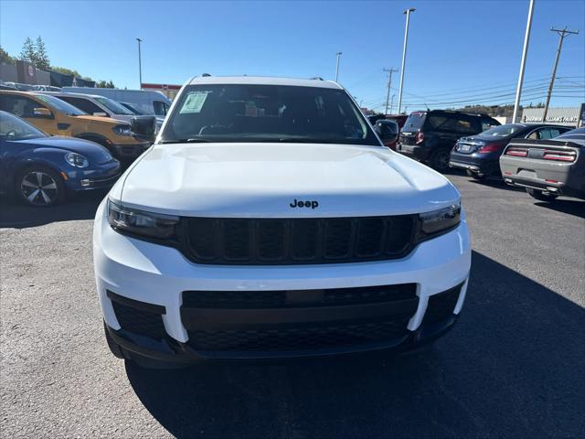 2023 Jeep Grand Cherokee L Altitude 4x4 2023 Jeep Grand Cherokee L Altitude 4x4