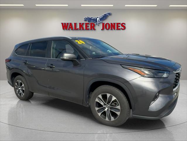 2024 Toyota Highlander XLE 2024 Toyota Highlander XLE