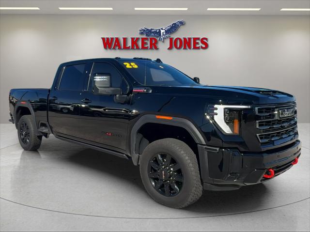 2025 GMC Sierra 2500HD 4WD Crew Cab Standard Bed AT4