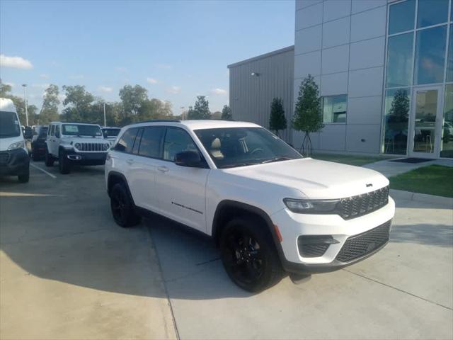 2024 Jeep Grand Cherokee Altitude 4x2