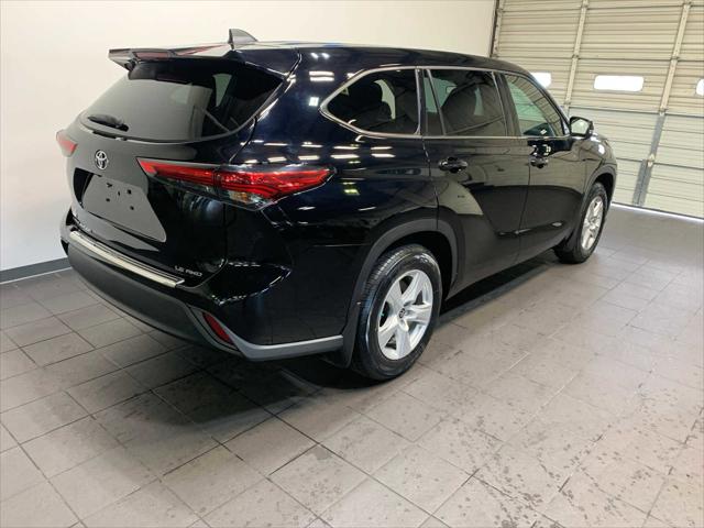 2022 Toyota Highlander LE 2022 Toyota Highlander LE