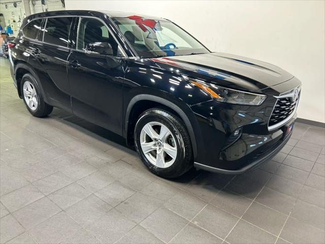 2022 Toyota Highlander LE