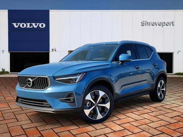 2024 Volvo XC40 B5 Plus Bright Theme