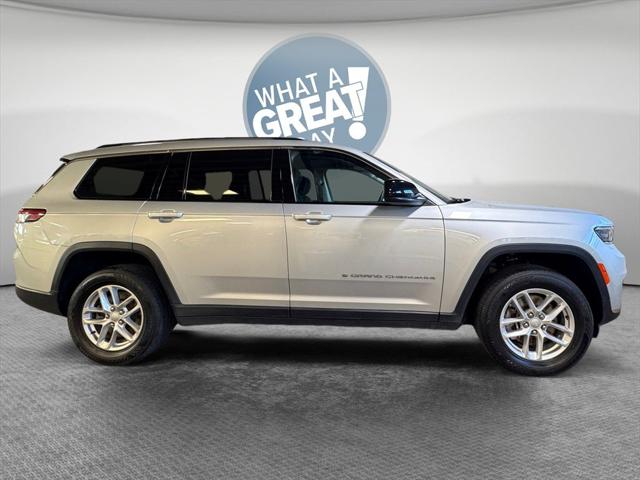 2023 Jeep Grand Cherokee L Laredo 4x4 2023 Jeep Grand Cherokee L Laredo 4x4