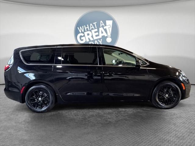2024 Chrysler Pacifica Touring L 2024 Chrysler Pacifica Touring L