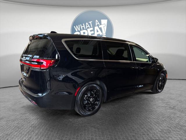 2024 Chrysler Pacifica Touring L 2024 Chrysler Pacifica Touring L