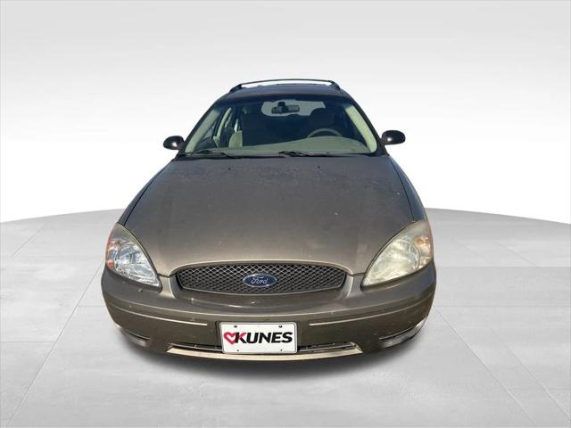 2005 Ford Taurus SE